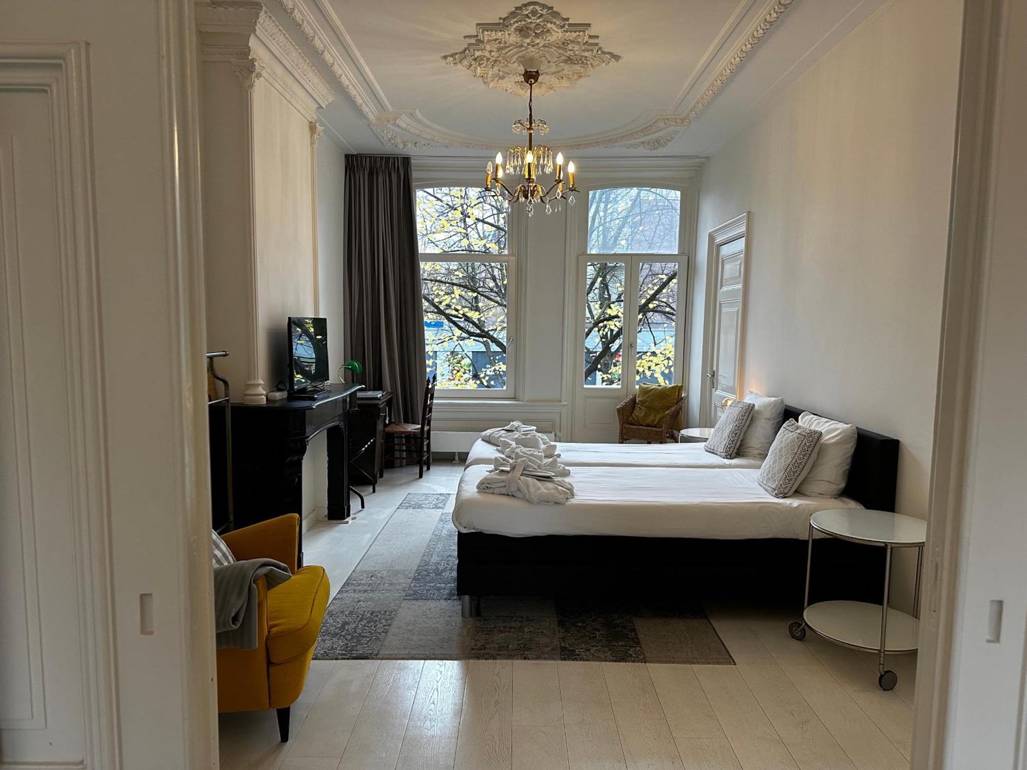 ไนน์ Bed & Breakfast อัมสเตอร์ดัม ภายนอก รูปภาพ