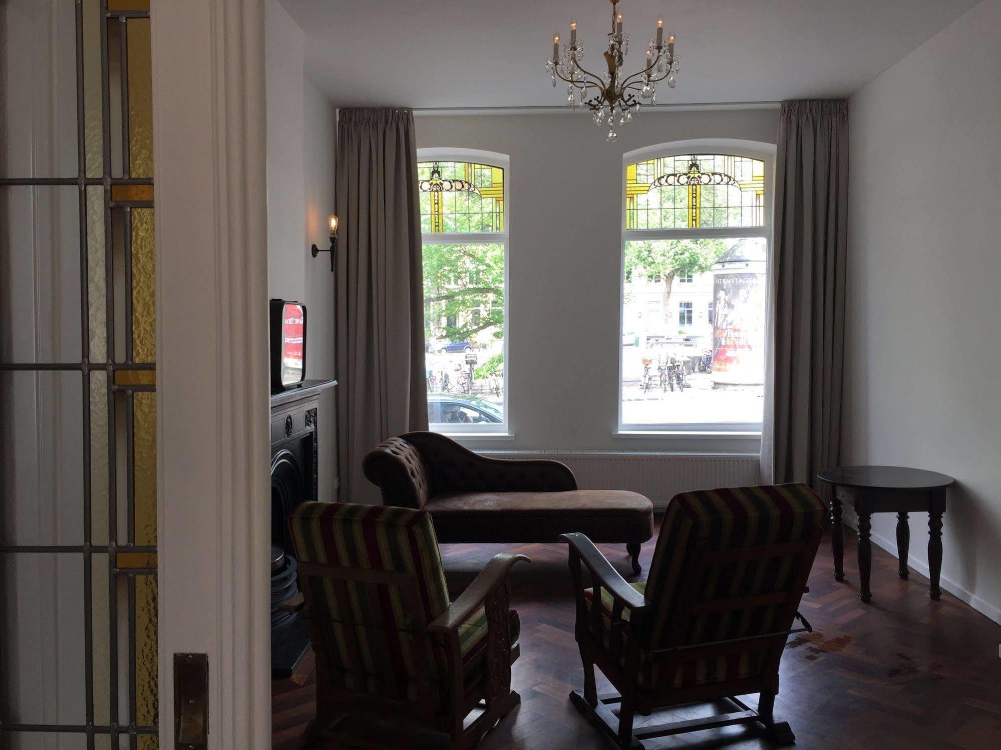 ไนน์ Bed & Breakfast อัมสเตอร์ดัม ภายนอก รูปภาพ