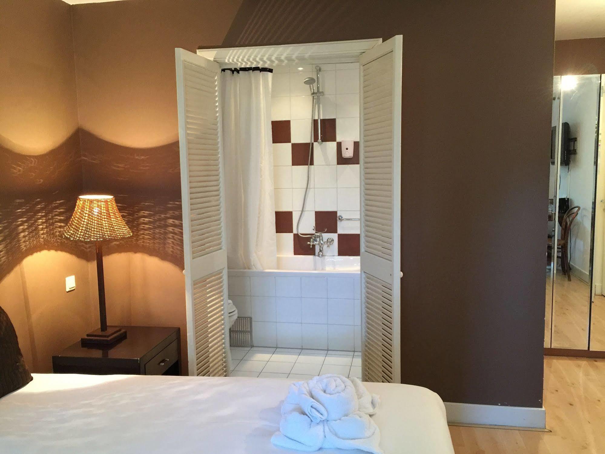 ไนน์ Bed & Breakfast อัมสเตอร์ดัม ภายนอก รูปภาพ